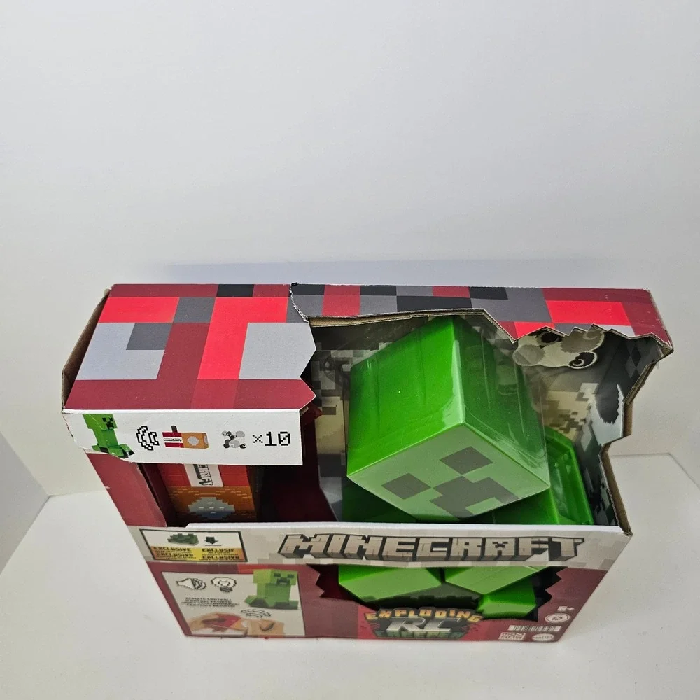 Mattel Minecraft Exploding RC Creeper Remote Control Figure with Sound & Lights